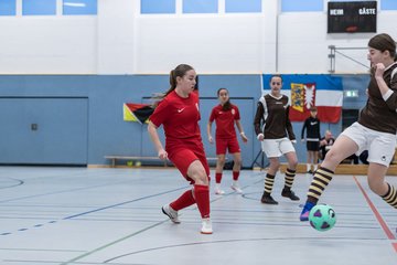 Bild 376 - C-Juniorinnen Loewinnen Cup